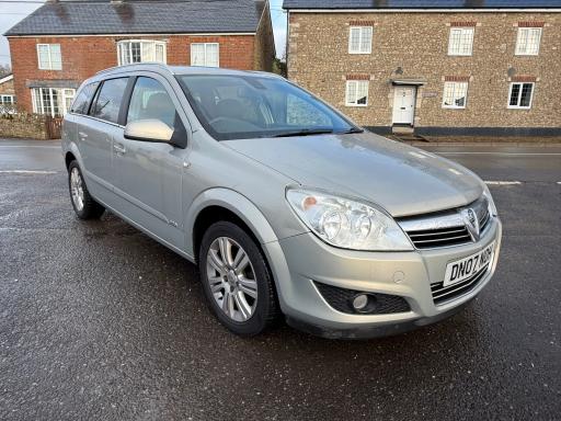 2007 ASTRA 1.8 DESIGN ESTATE AUTO PRICE 3,995 YEAR 2007 07 REG MILEAGE 52,200... photo